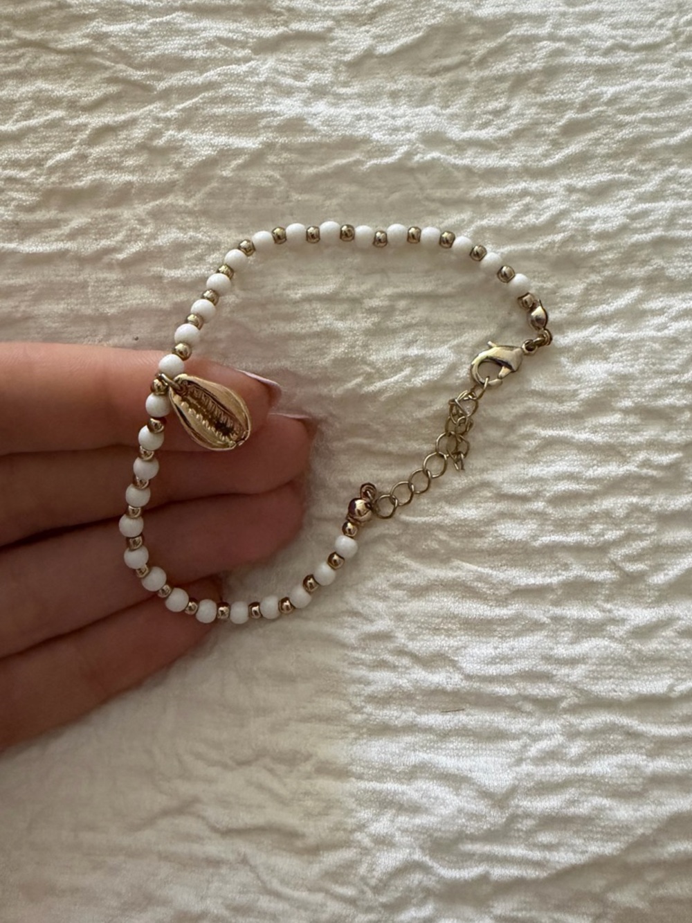 Gold & White Beaded Shell Bracelet